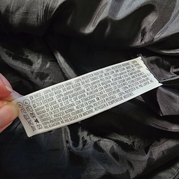 Forever 21 Black Puffer Jacket with Removeable Oversized Pink Faux Fur Hood L - Picture 5 of 7